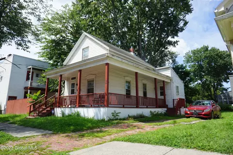 24 W Lawrence St, Albany, NY 12206