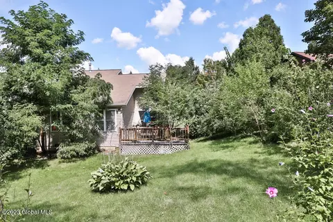 77 Meadowbrook Dr, Slingerlands, NY 12159 photo 37