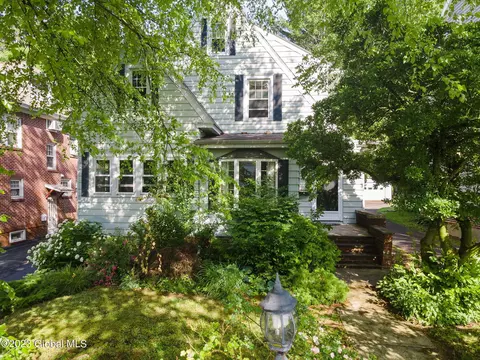 247 S Manning Blvd, Albany, NY 12208