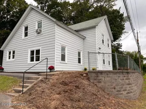 2930 Troy Schenectady Rd, Niskayuna, NY 12309