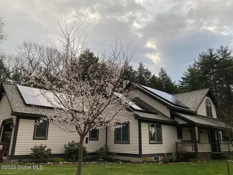145 Lake Desolation Rd, Middle Grove, NY 12850