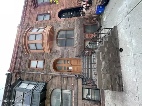 223 N Pearl St, Albany, NY 12207