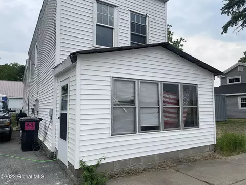 15 5th St, South Glens Falls, NY 12803