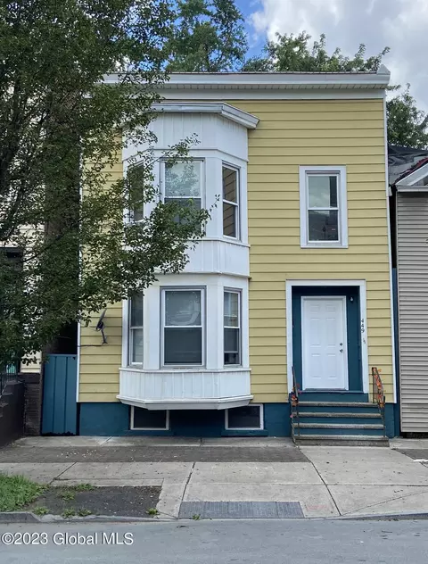 449 3rd St, Troy, NY 12180