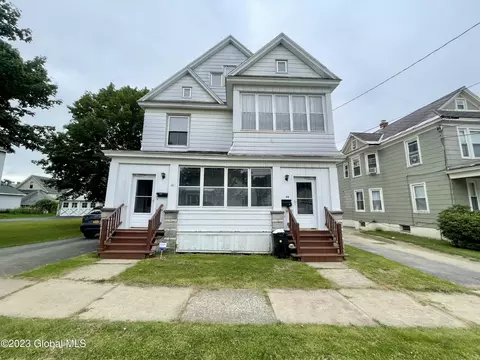 60 Mcclellan Ave, Amsterdam, NY 12010