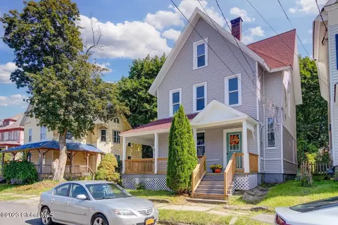 23 Academy St, Amsterdam, NY 12010