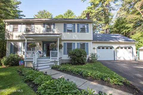 11 Ryanwood Ct, Gansevoort, NY 12831
