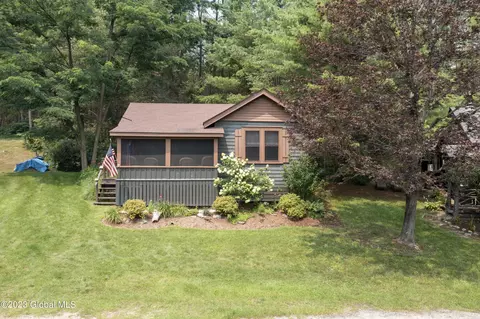 15 Lakeshore Hills Dr, Hague, NY 12836