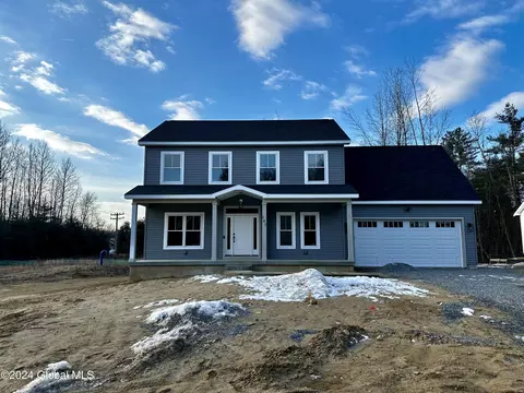 107 Dandelion Dr, Gansevoort, NY 12831