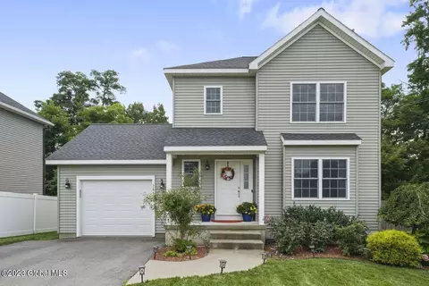 2852 Olean St, Schenectady, NY 12306