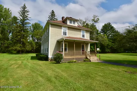 15 Pulp Mill Ln, Greenwich, NY 12834