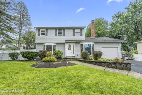 14 Sparrowbush Rd S, Latham, NY 12110