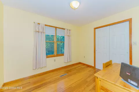 34 Beverly Dr, Albany, NY 12203 photo 32