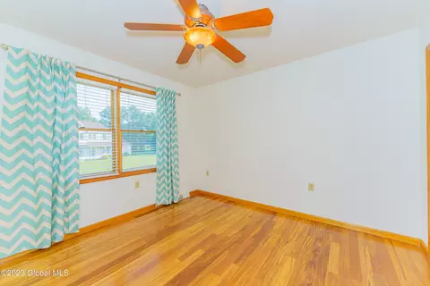 34 Beverly Dr, Albany, NY 12203 photo 35