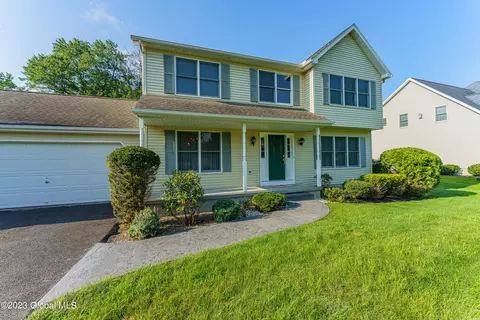 34 Beverly Dr, Albany, NY 12203 photo 4