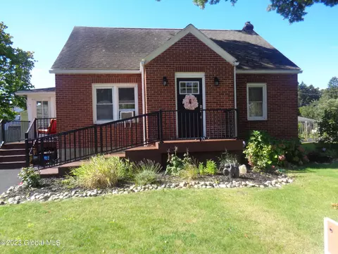 50 Northside Ave, Rensselaer, NY 12144