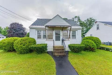1301 Paul Ave, Schenectady, NY 12306