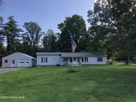 1484 Baldwin Corners Rd, Fort Ann, NY 12827