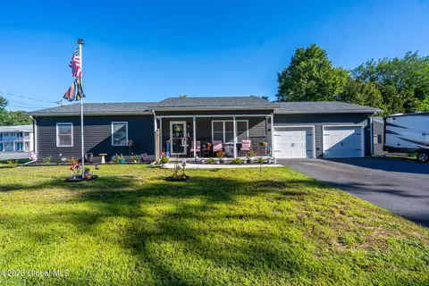 12 Gansevoort Rd, South Glens Falls, NY 12803