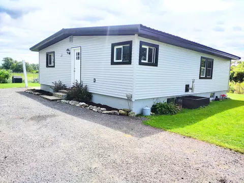 818 Paris Rd, Fort Plain, NY 13339