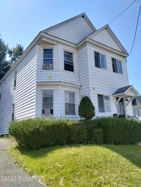 718 Salina St, Schenectady, NY 12308