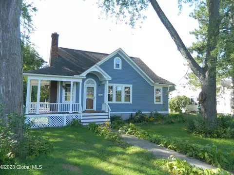9 Ransom Ave, Castleton On Hudson, NY 12033