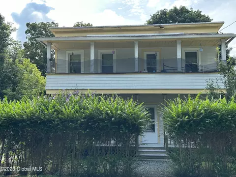 10 Second St, Hoosick Falls, NY 12090