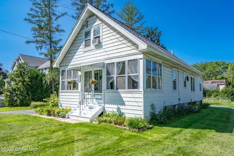 301 West Ave, Saratoga Springs, NY 12866