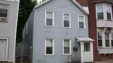39 Douw St, Troy, NY 12180