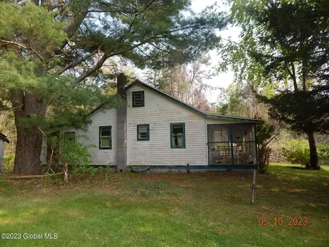 22 Craryville Berkshire Rd, Tagkhanic, NY 12521