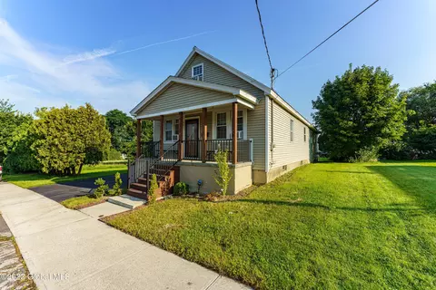 521 Gerling St, Schenectady, NY 12308
