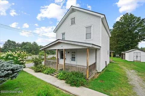 38 Club House Dr, Schroon Lake, NY 12870