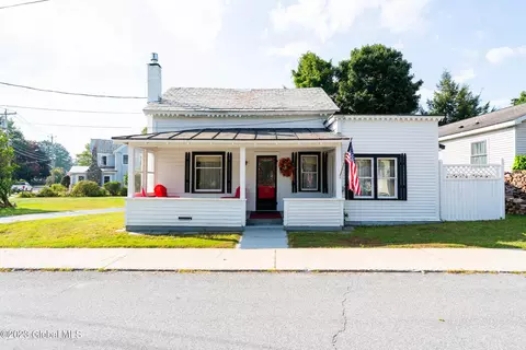 15 First Ave, Warrensburg, NY 12885