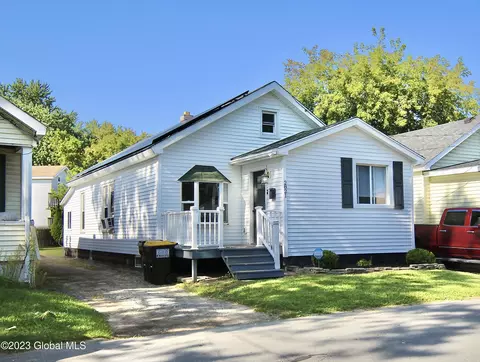 2821 Denver Ave, Rotterdam, NY 12306