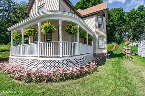 32 Fifth St, Gloversville, NY 12078