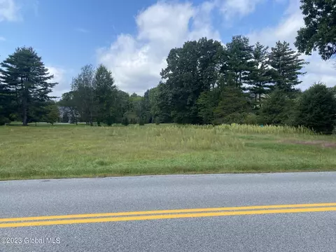 974 Benedict Rd, Clifton Park, NY 12019