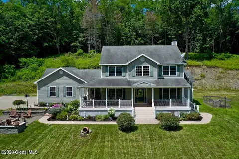 206 Street Rd, Altamont, NY 12009