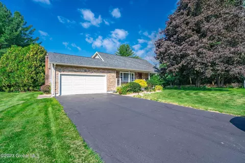 447 Stage Rd, Ballston Lake, NY 12019