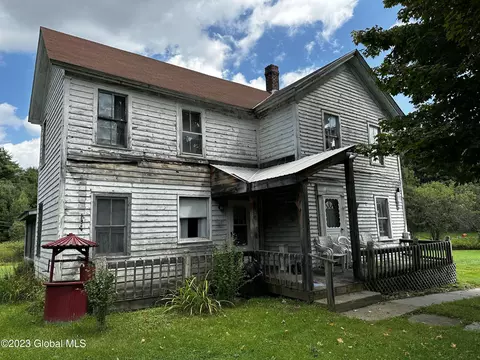 80 Antone Mountain Rd, Corinth, NY 12822