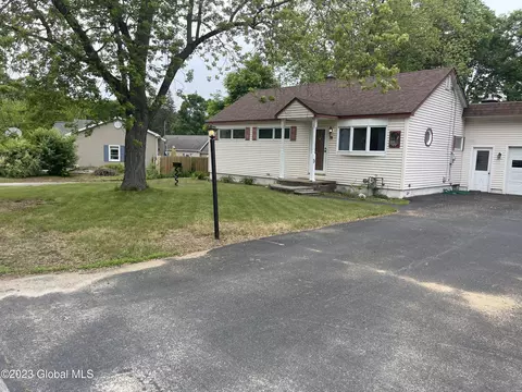 19 Fuller Rd, South Glens Falls, NY 12803