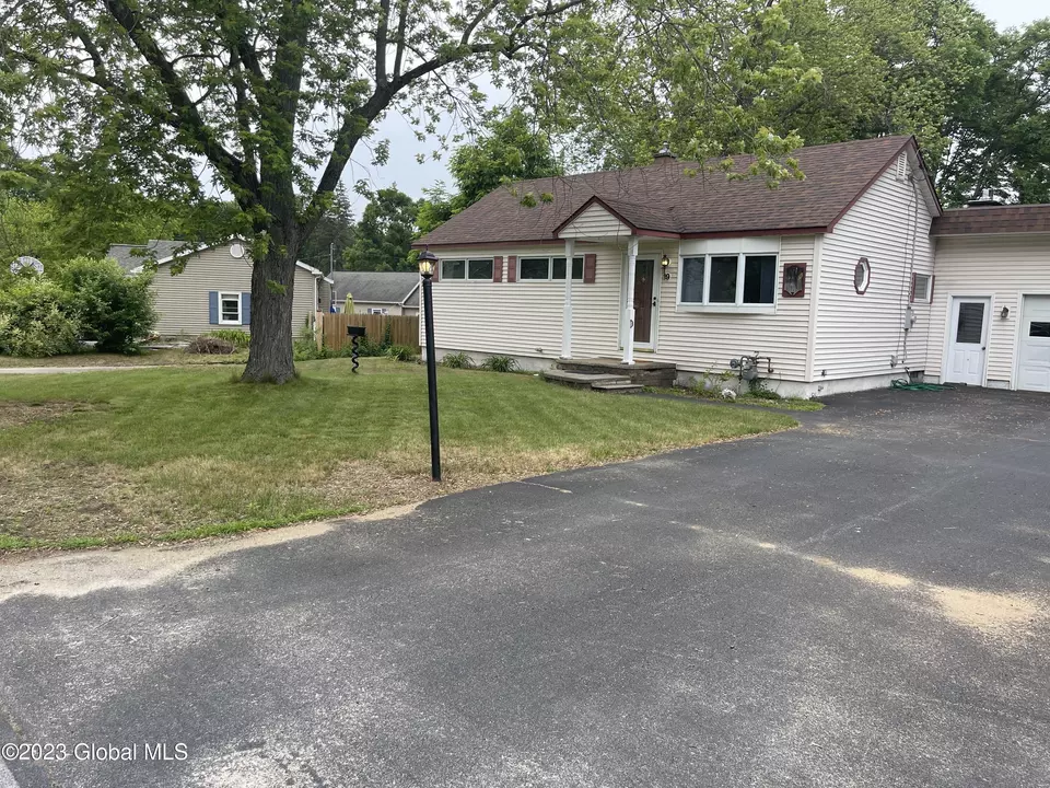 19 Fuller Rd, South Glens Falls, NY 12803 17 Photos Movoto