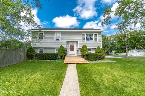 24 Corliss Ave, Rensselaer, NY 12144