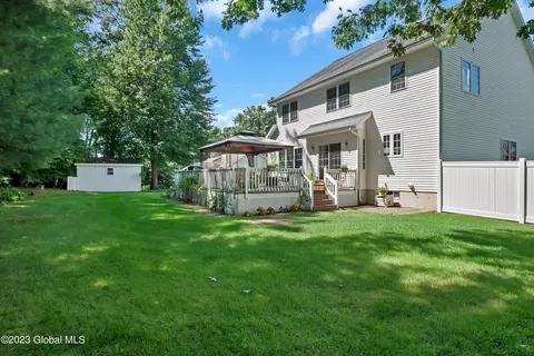 106 Stockbridge Ct, Ballston Spa, NY 12020 photo 38