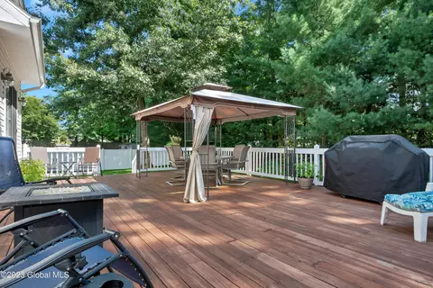 106 Stockbridge Ct, Ballston Spa, NY 12020 photo 36