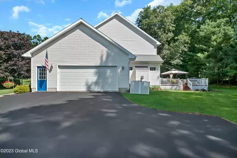 106 Stockbridge Ct, Ballston Spa, NY 12020 photo 33