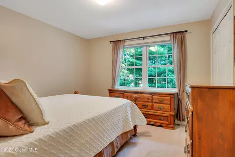 106 Stockbridge Ct, Ballston Spa, NY 12020 photo 28