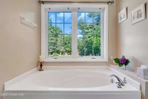 106 Stockbridge Ct, Ballston Spa, NY 12020 photo 25