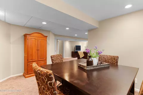 40 Oregon Trl, Halfmoon, NY 12188 photo 57