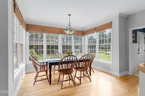 40 Oregon Trl, Halfmoon, NY 12188 photo 13