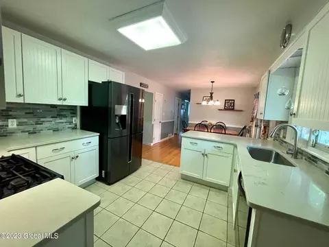 10 Laurel Ln, Ballston Spa, NY 12020 photo 12